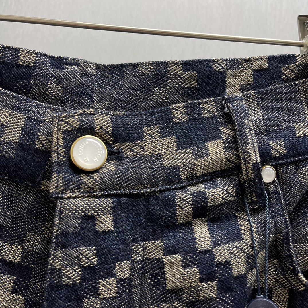 Louis Vuitton denim skate pants（1AHDEV）