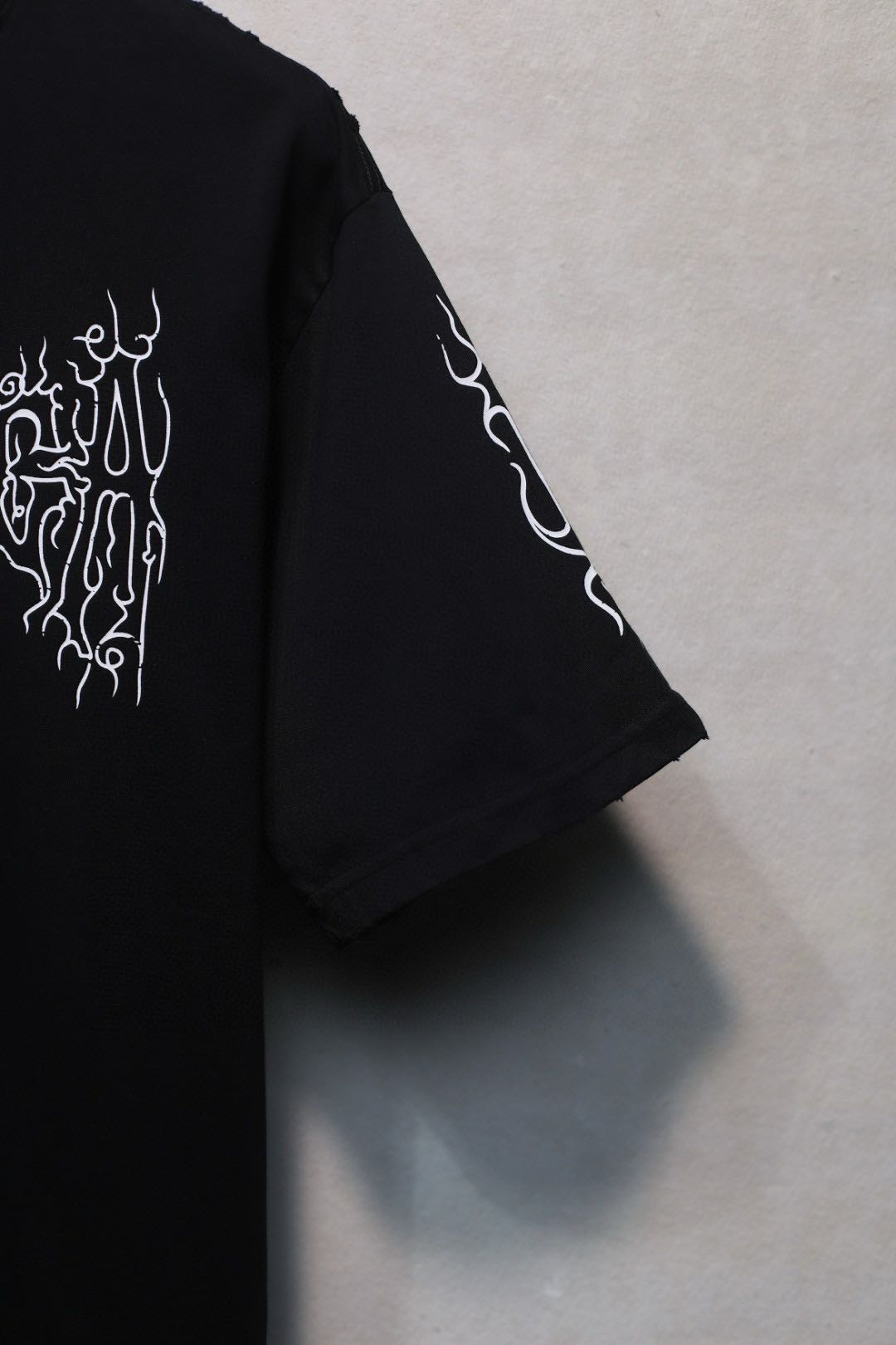 Balenciaga Dark Wave Oversized T-Shirt（25IFET77 ）