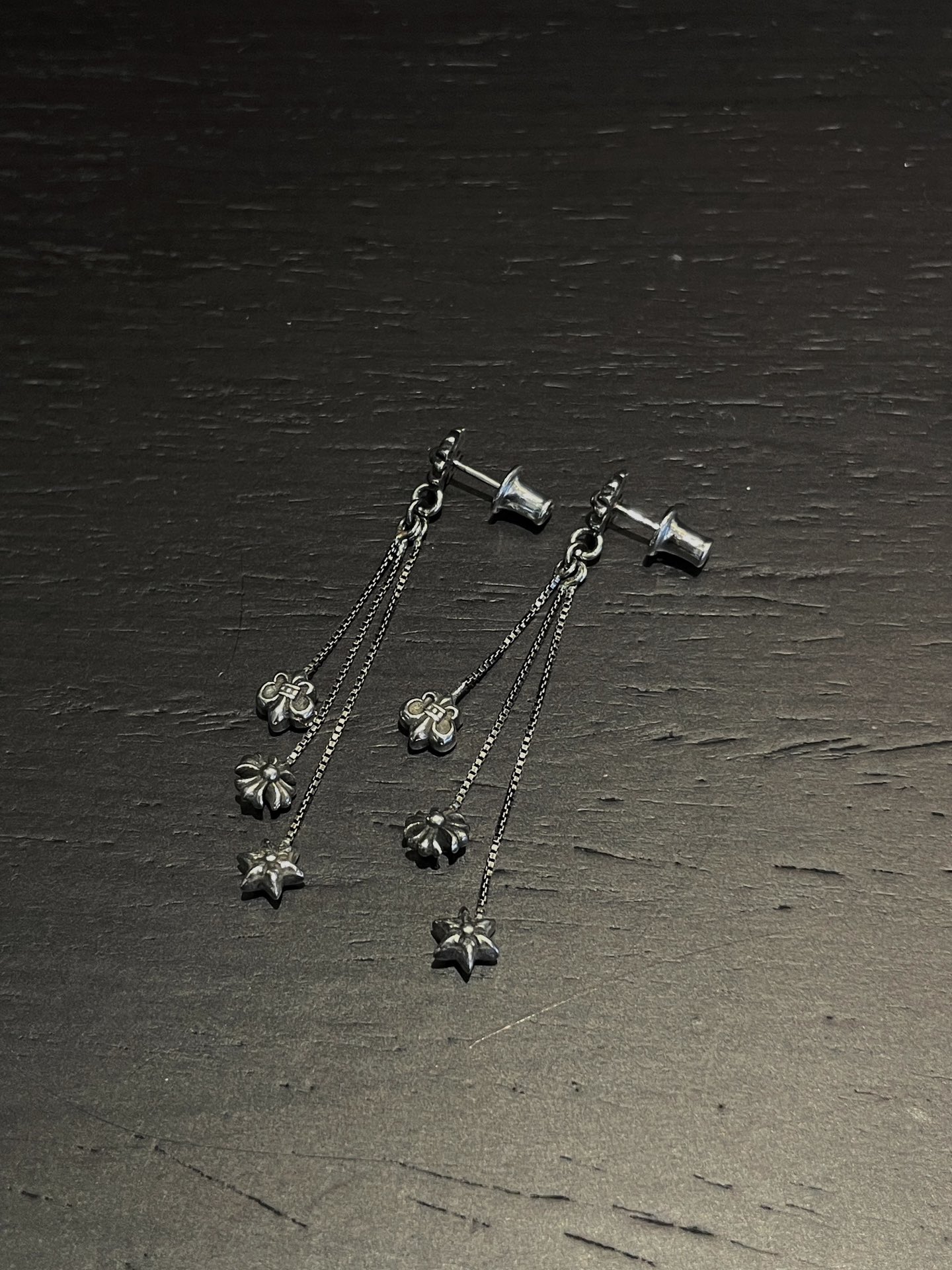 Chrome Hearts Cross Tassel Stud Earrings（CHROME HEARTS 352）