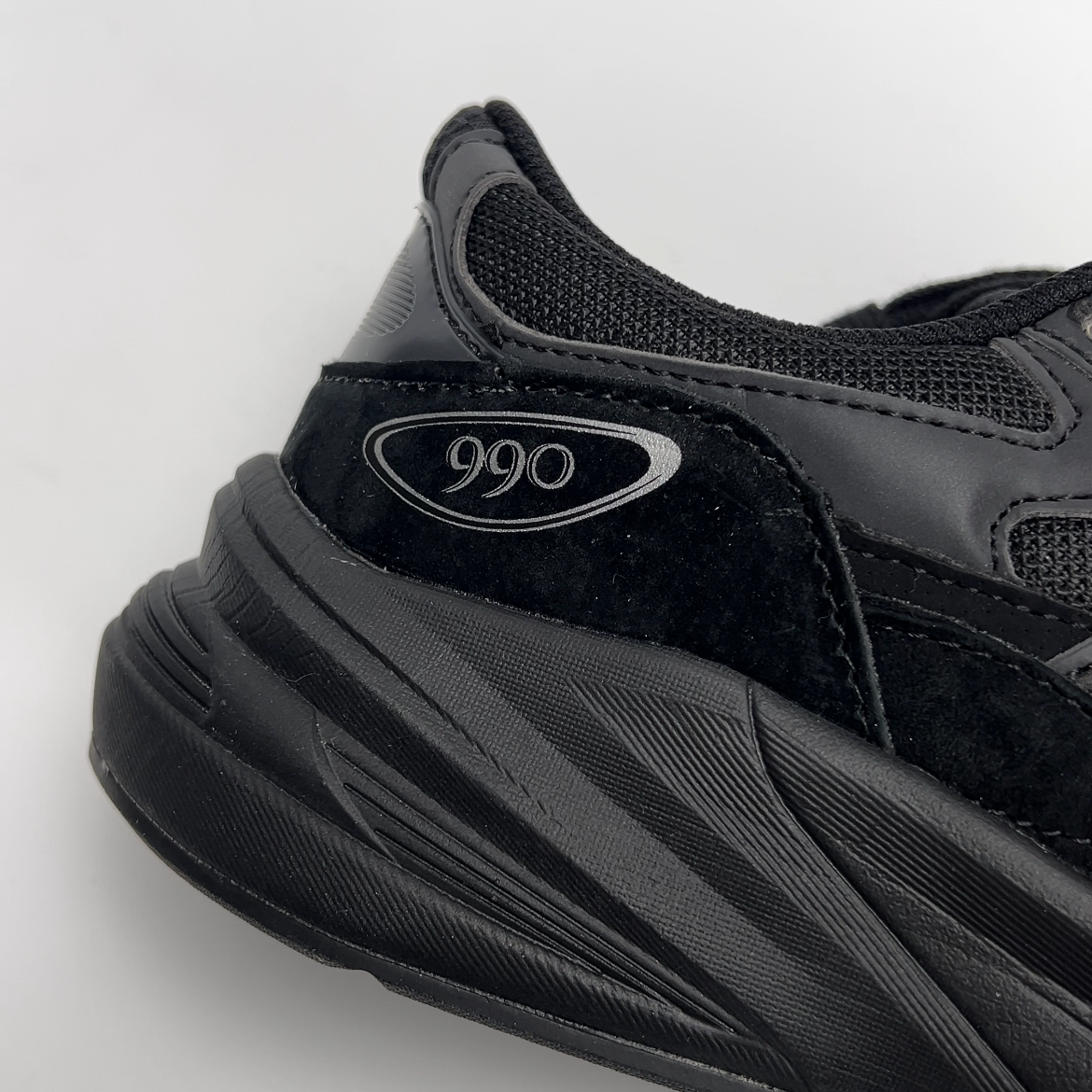 New Balance 990V6 "Triple Black"(U990BB6)