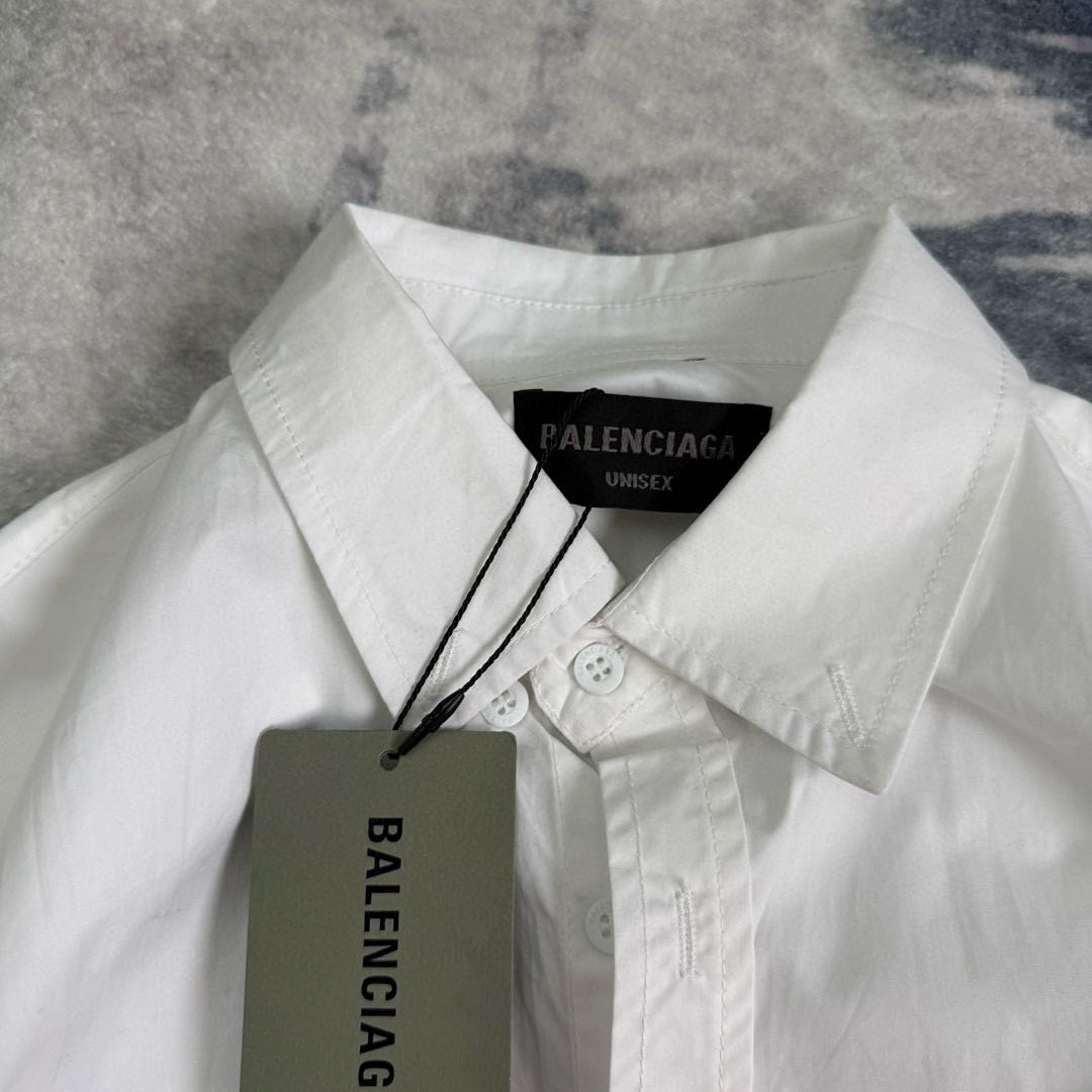 Balenciaga Back Print Shirt(790731TNM609000）