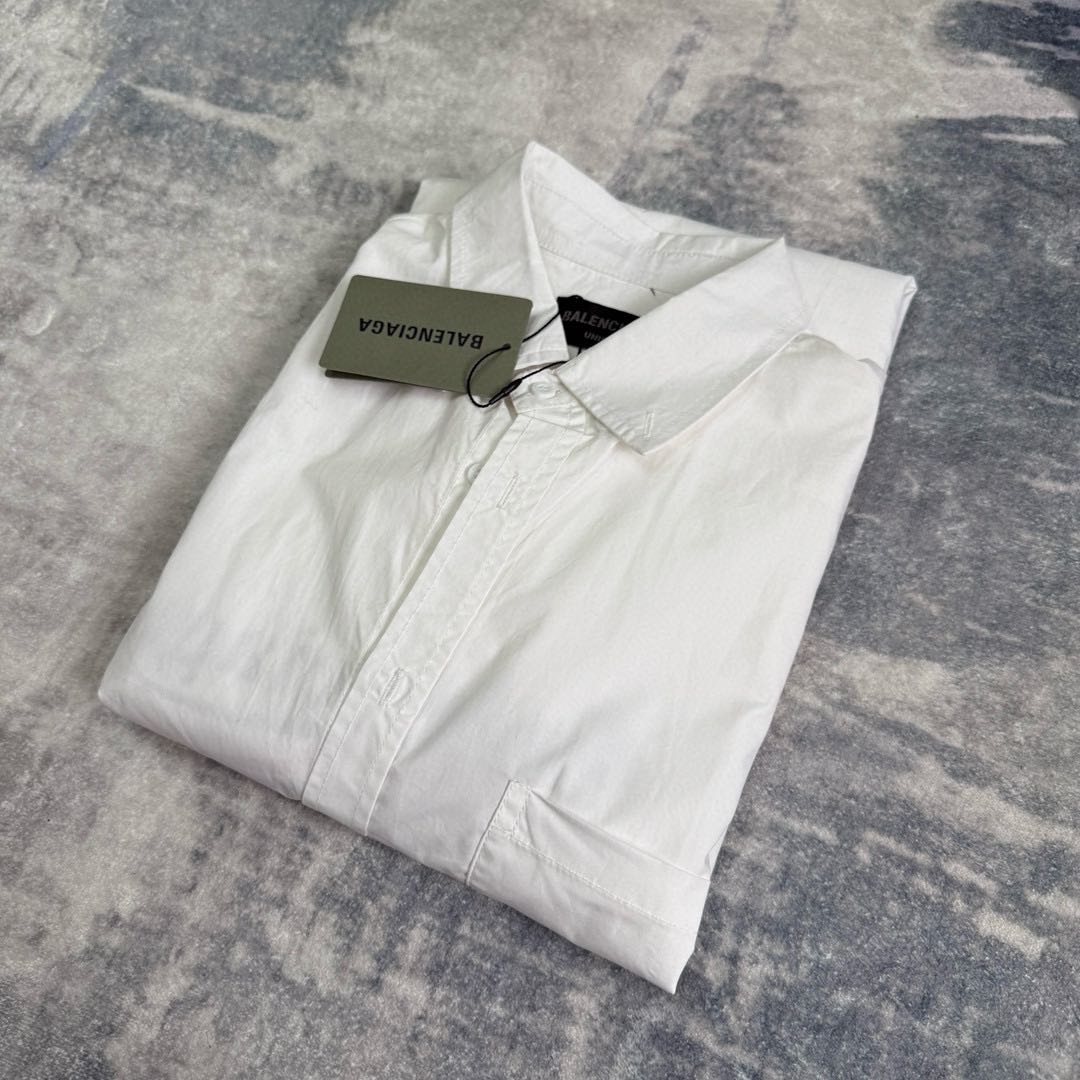 Balenciaga Back Print Shirt(790731TNM609000）