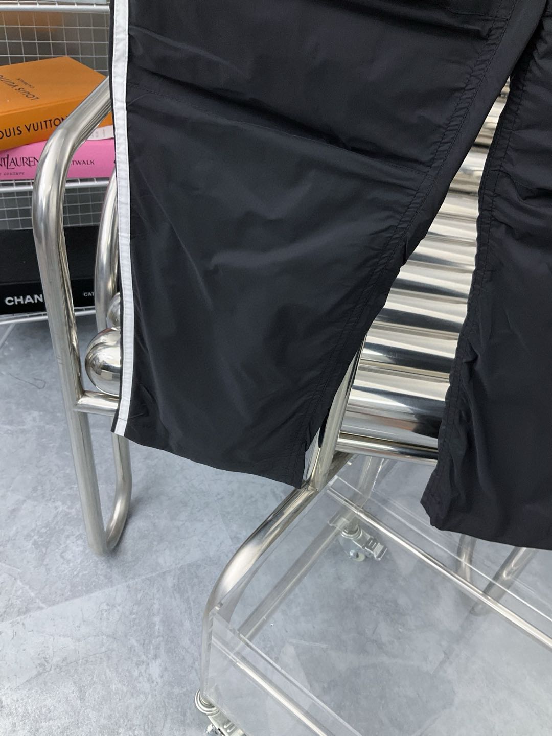 Balenciaga Sweatpants（IB5242）