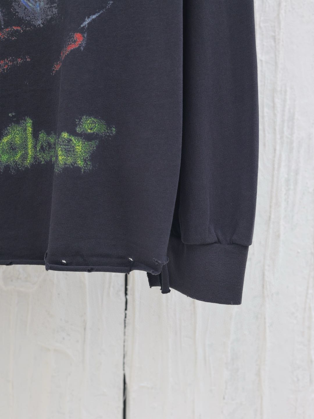Balenciaga Men's Diy Imprint Cropped Long Sleeve T-shirt in Black（783400TSVB41041）
