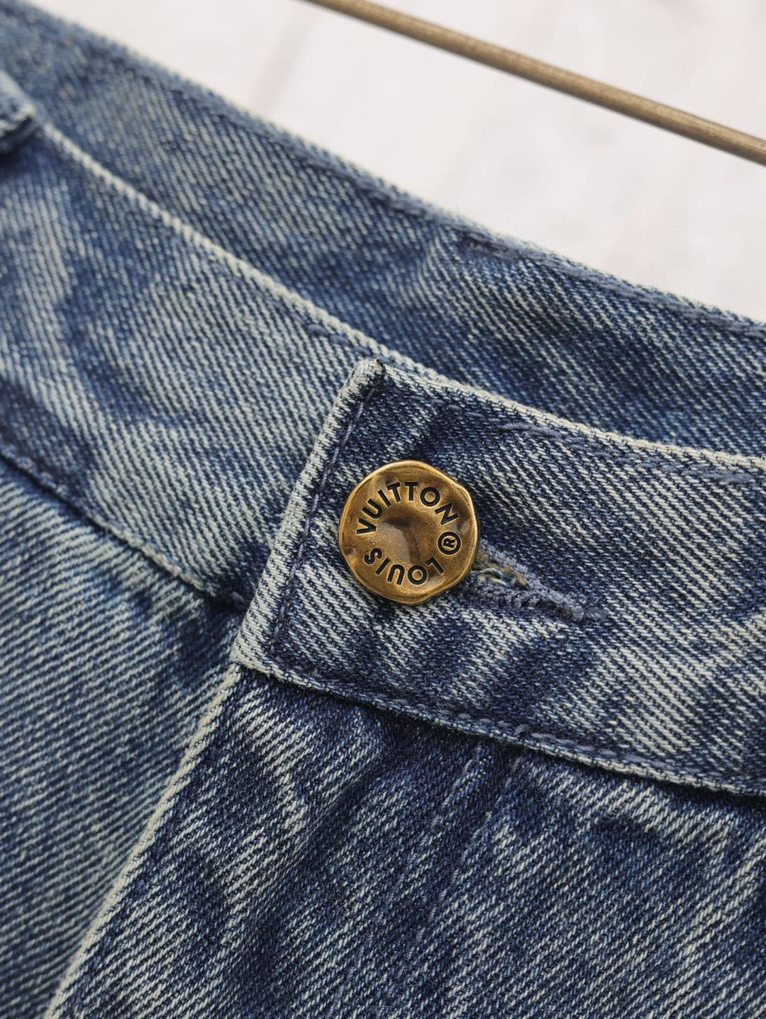 Louis Vuitton denim shorts （1ABJ7G）