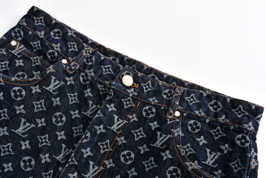 Louis Vuitton Monogram Jacquard Denim Skate Pants (1AFX30）