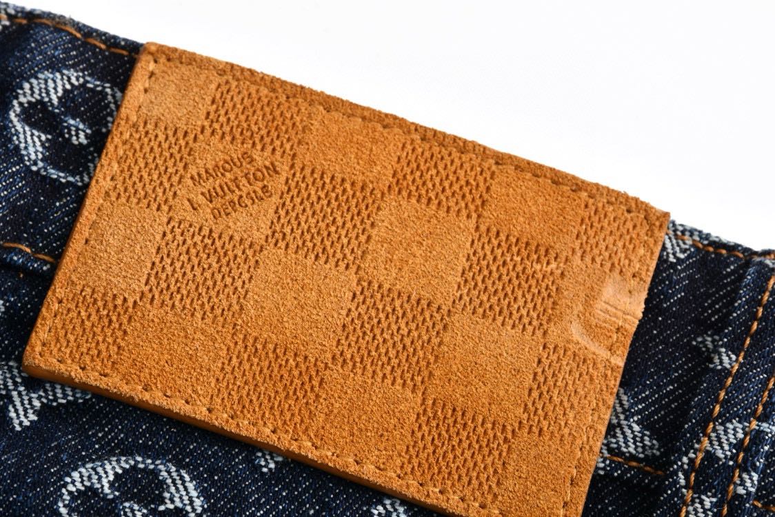 Louis Vuitton Monogram Jacquard Denim Skate Pants (1AFX30）