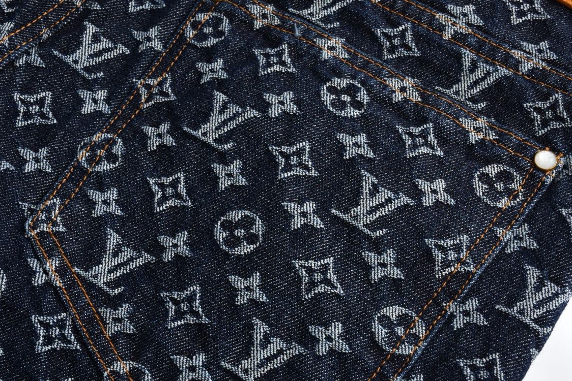 Louis Vuitton Monogram Jacquard Denim Skate Pants (1AFX30）