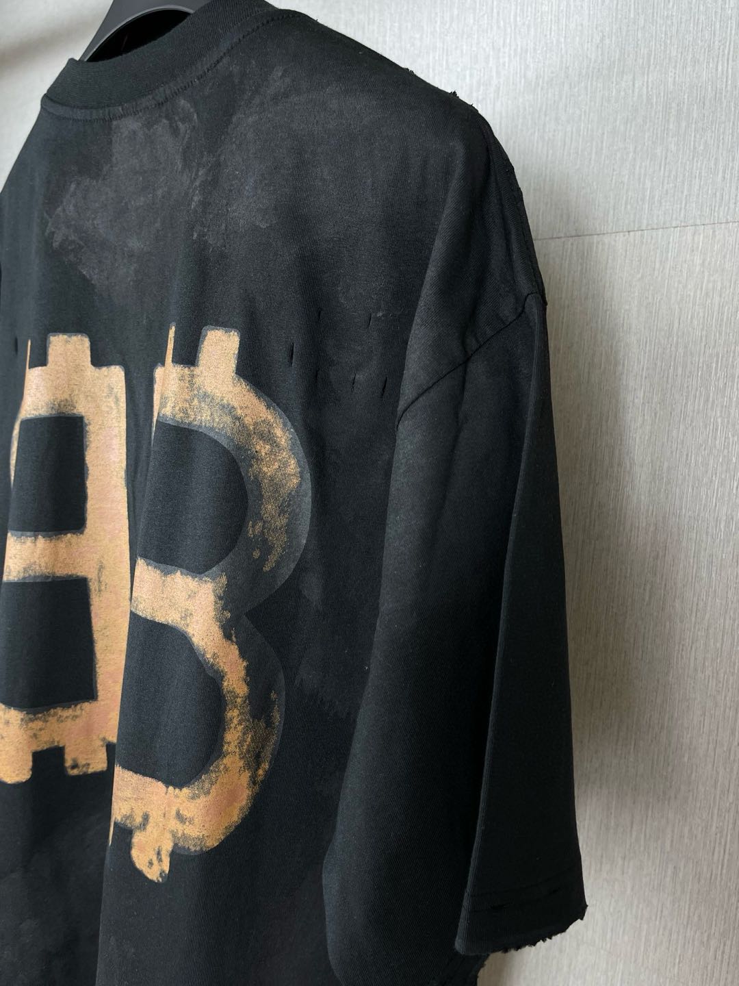 BALENCIAGA Crypto T-shirt Oversized "Black"（739028TOVN81055）