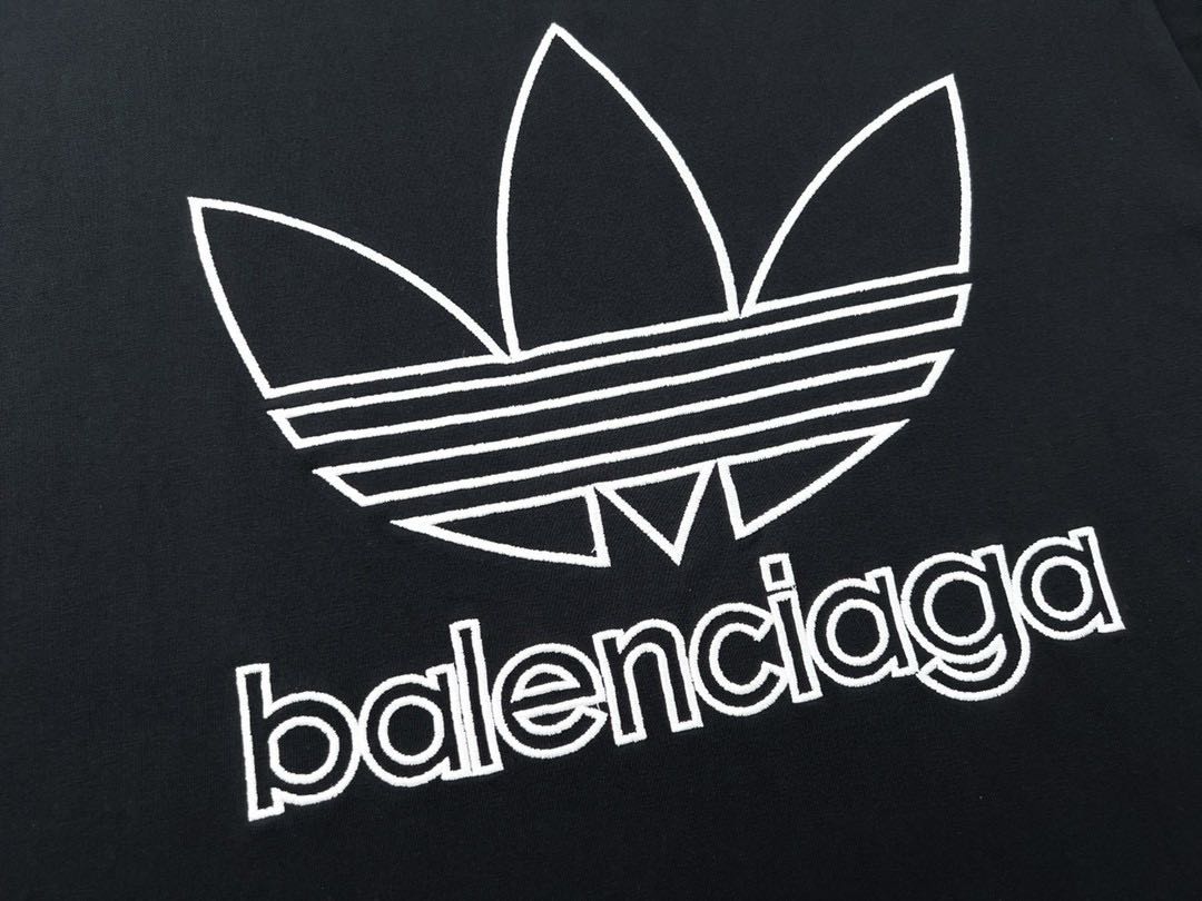 Balenciaga 24ss clover joint embroidery T-shirt（124016）