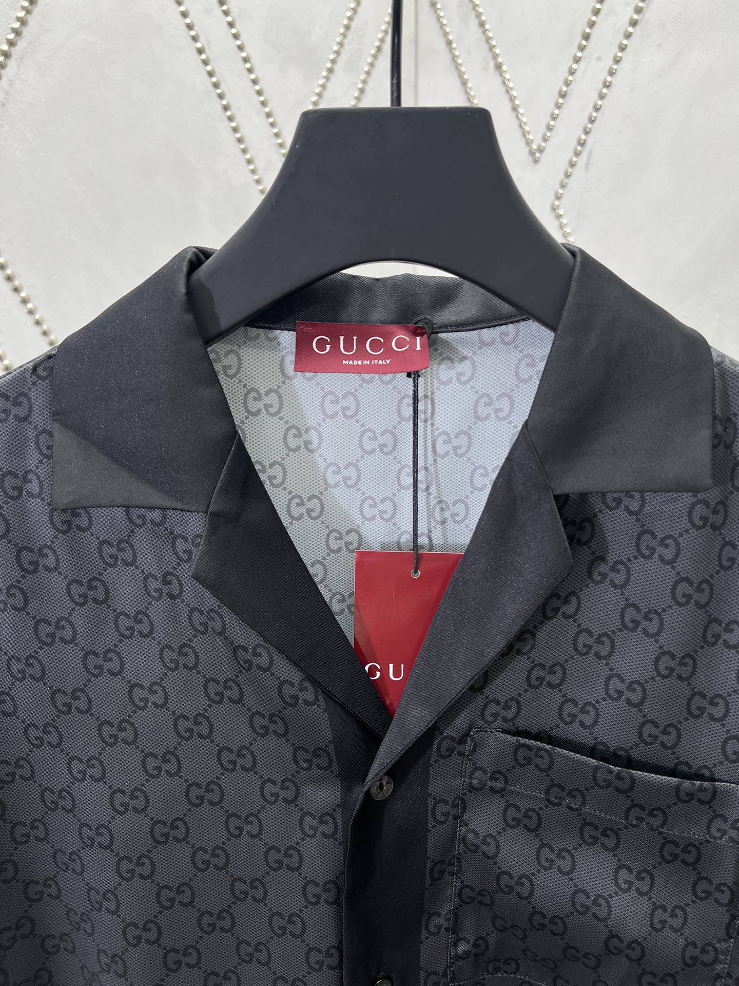 GUCCI Printed silk twill bowling shirt in grey and black（794907-Z7ARD-1016）