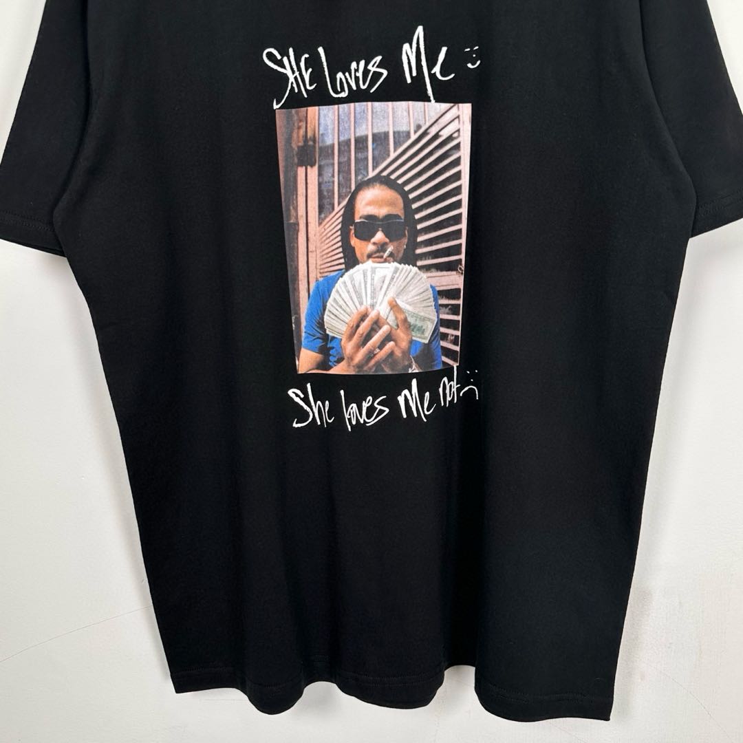 Supreme Max B Tee（SUP-SS25-239）