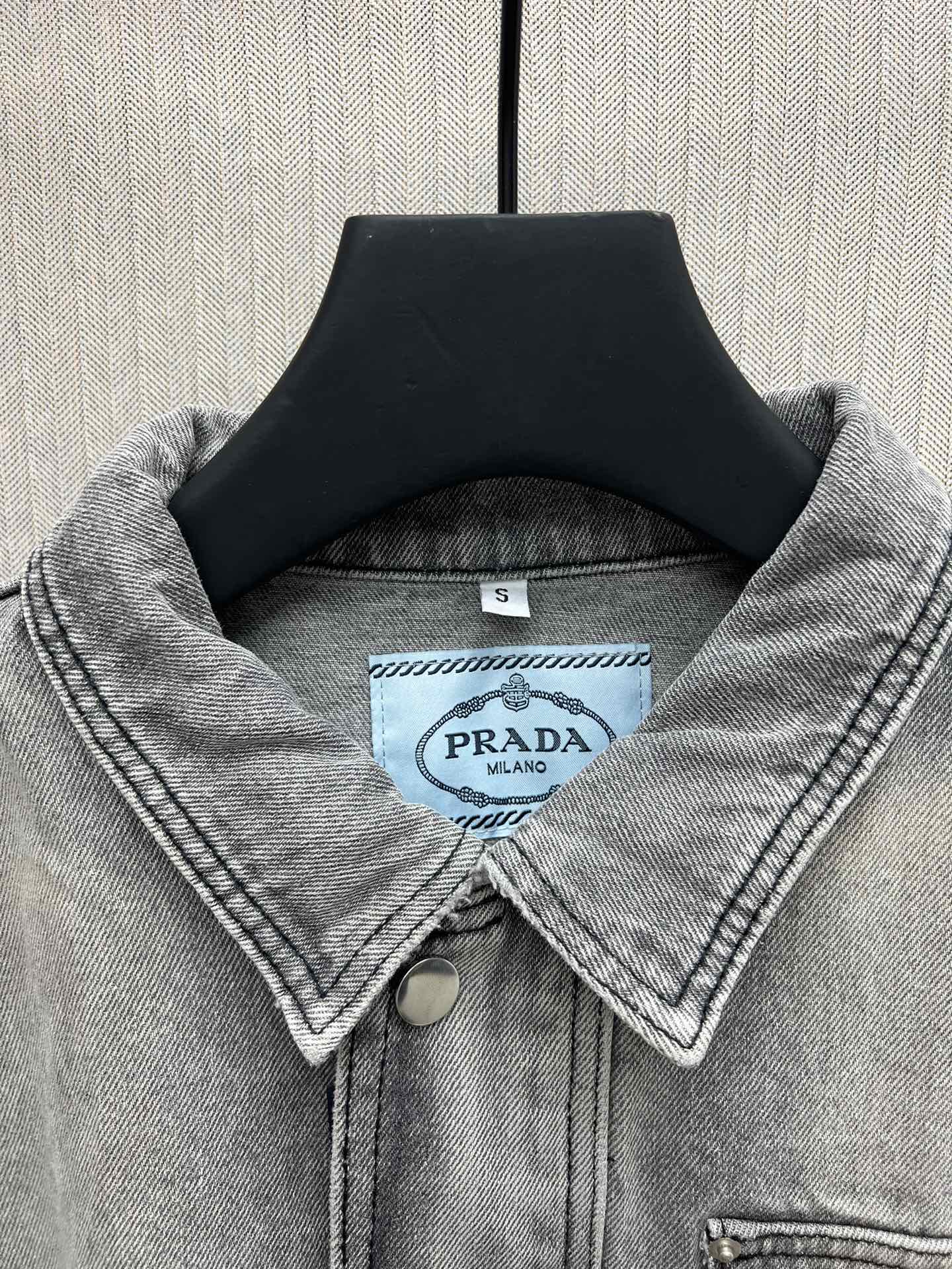 PRADA Denim Jackets Men Gray (GEB231-13B4-F01AY-S-232）