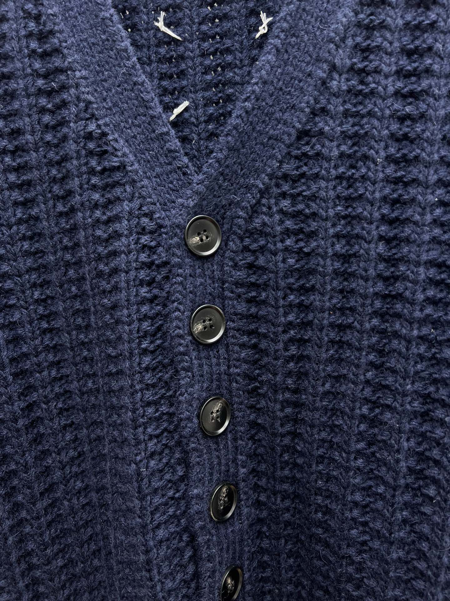 Maison Margiela ribbed-knit wool vest (S67HP0012）
