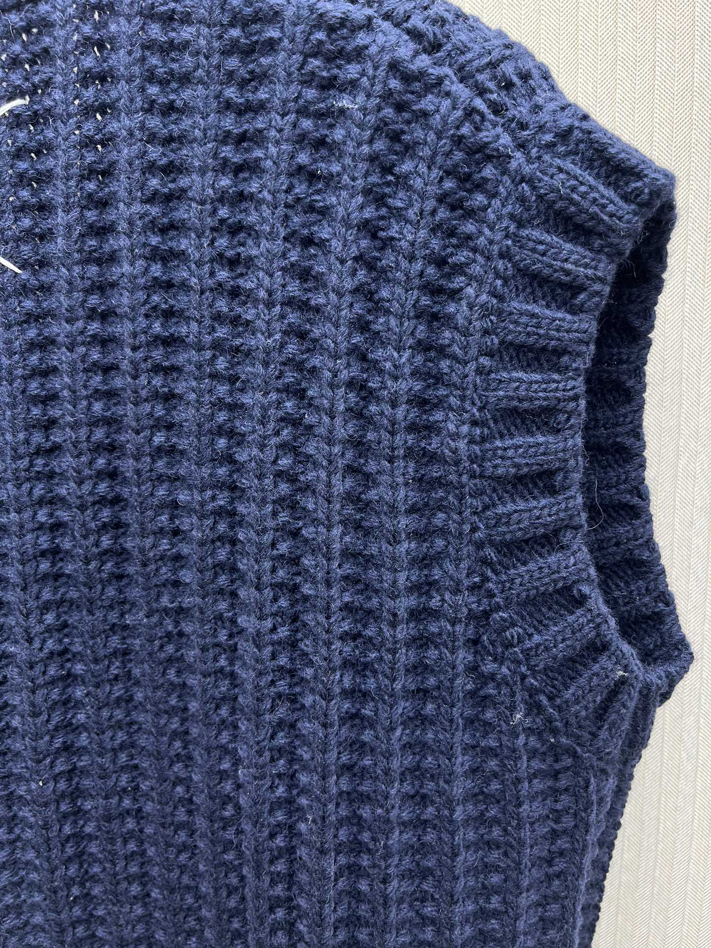 Maison Margiela ribbed-knit wool vest (S67HP0012）
