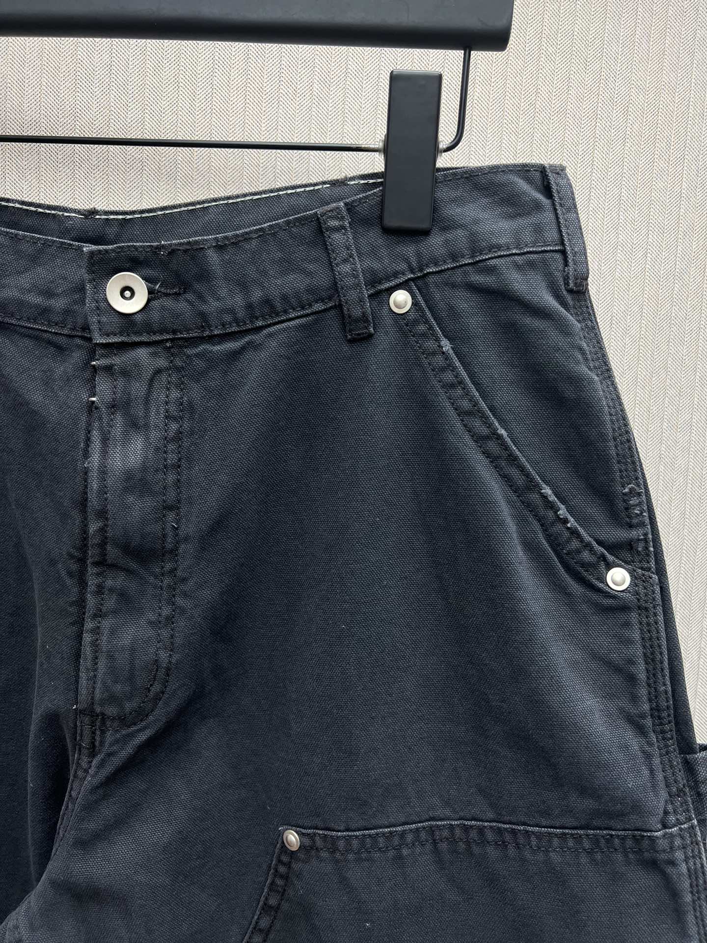 Maison Margiela Studded Denim Shorts (S50MU0082）