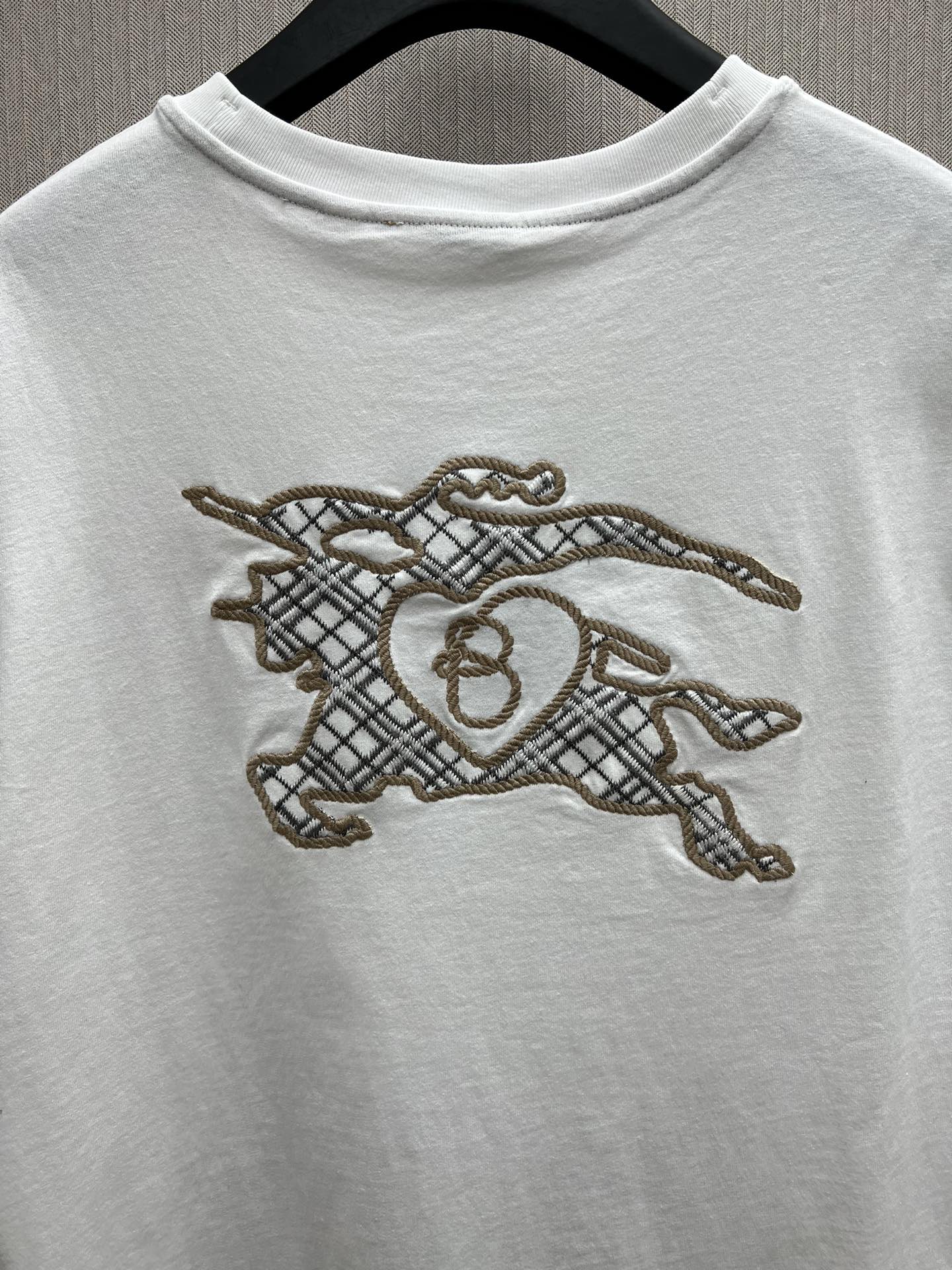 BURBERRY Checked Equestrian Rider Logo Cotton Tee Shirt （81098991）