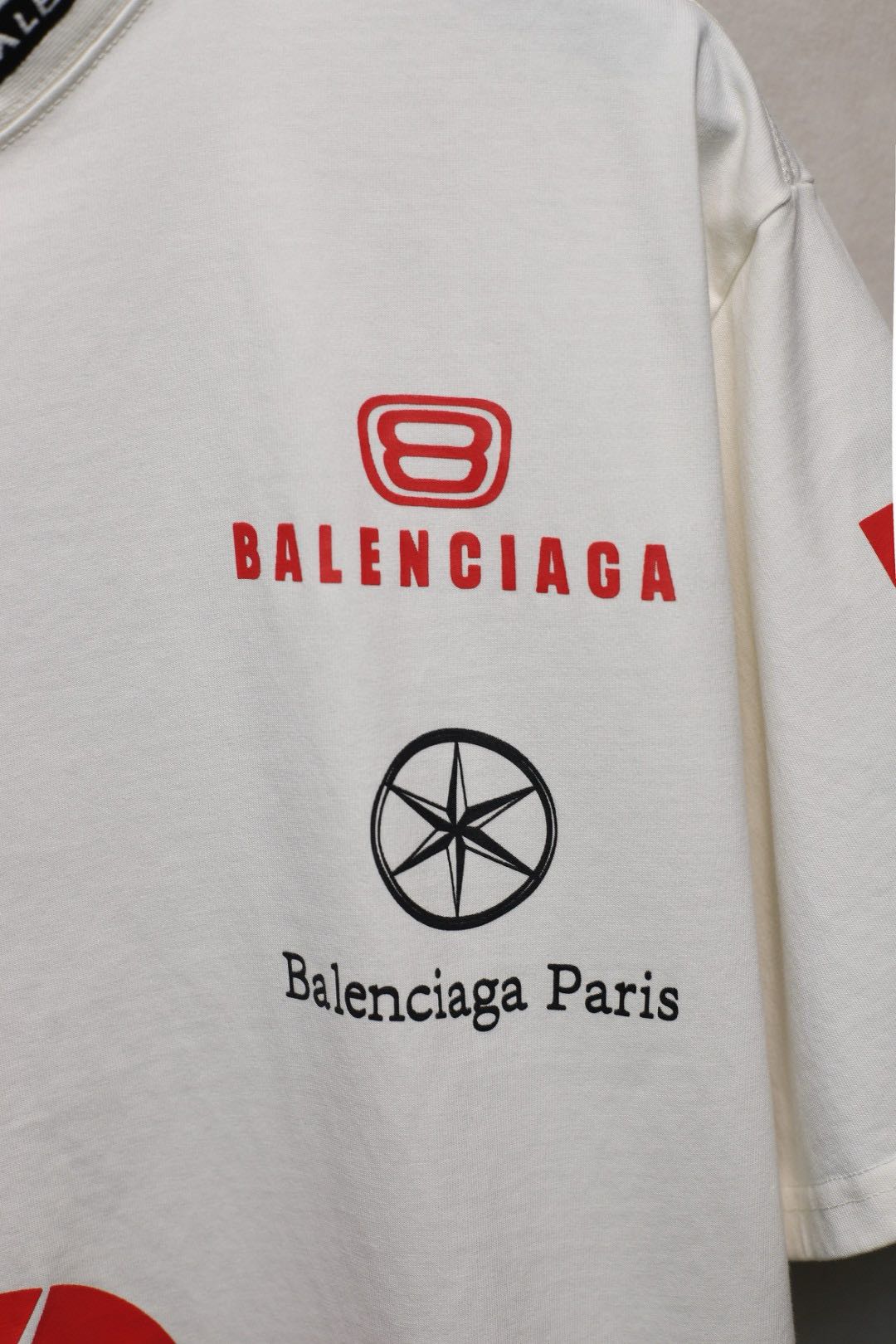 BALENCIAGA TOP LEAGUE T-shirt oversize (770919TPVE99000）