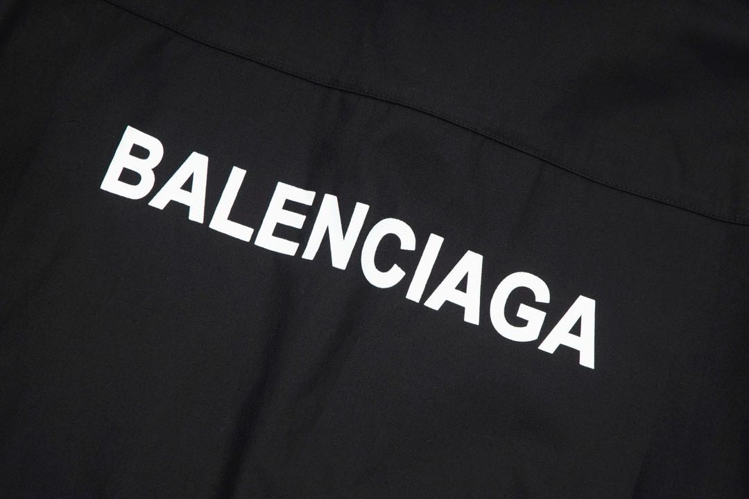Balenciaga back lettering shirt(725377TYB181000）