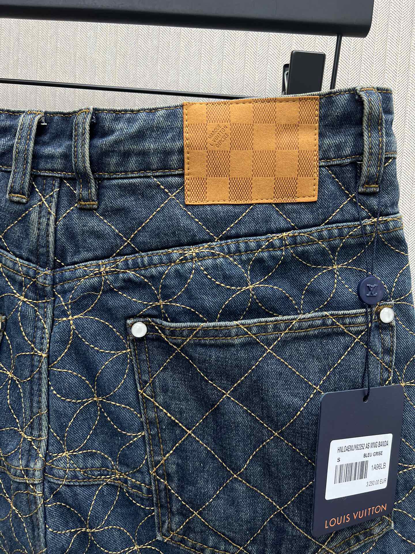 Louis Vuitton x NIGO Collaboration Embroidered Workwear Shorts (1AILV4）