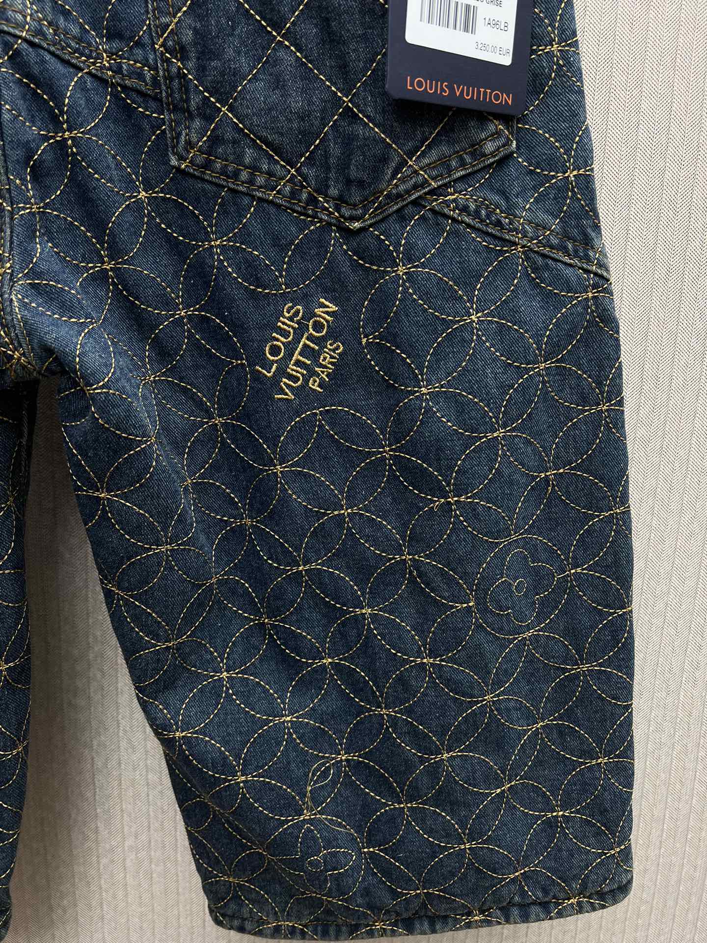 Louis Vuitton x NIGO Collaboration Embroidered Workwear Shorts (1AILV4）