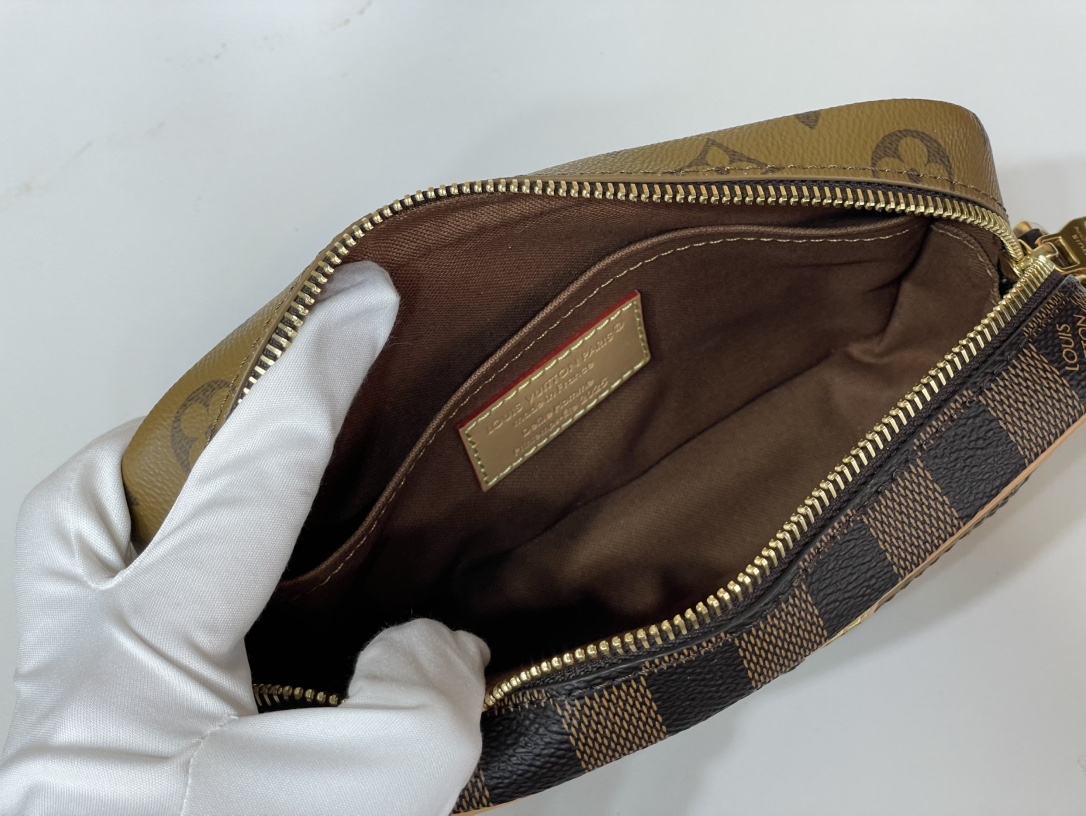 Louis Vuitton Shoulder Bag  (M26020）