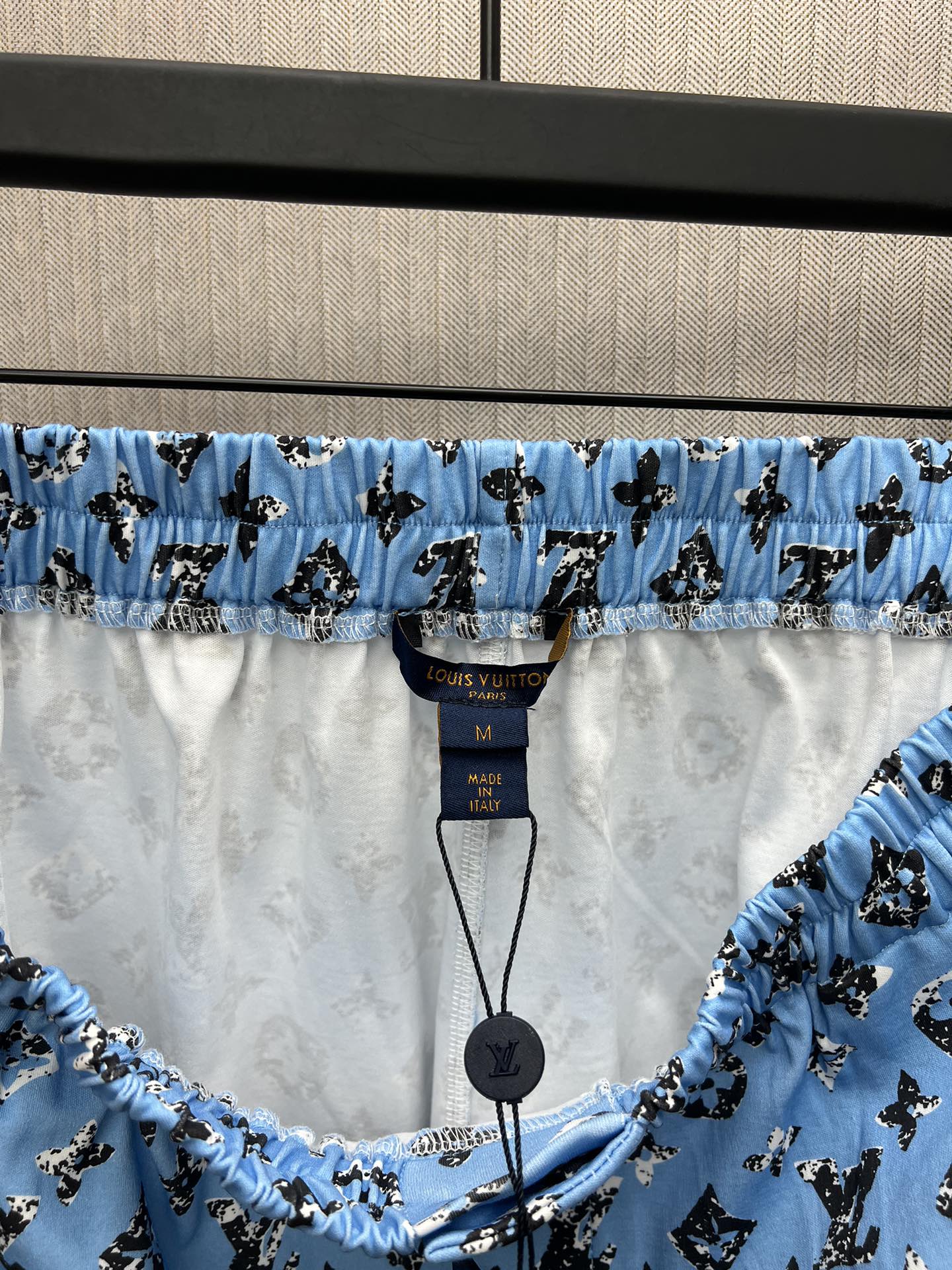 LOUIS VUITTON SS25 Casual Shorts（1AIALQ）