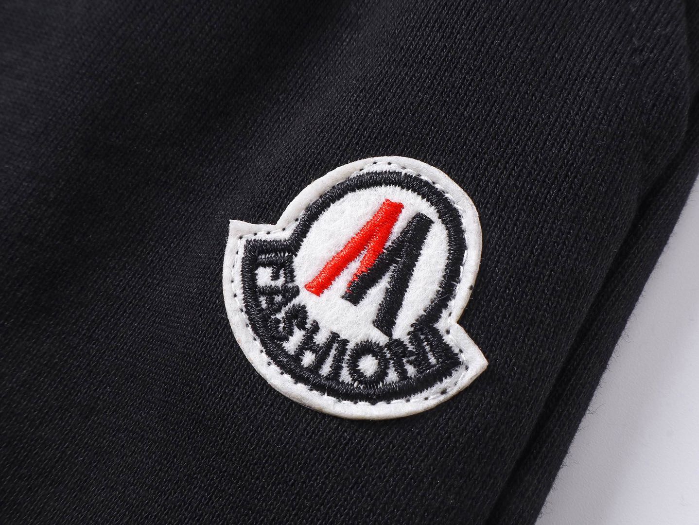 MONCLER Shorts（mj16110）