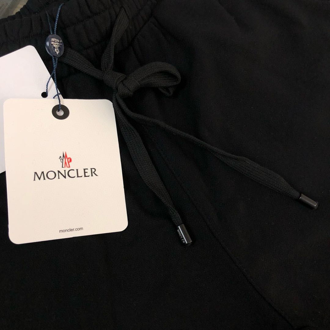 Moncler Lace-up Shorts（MJ16112）