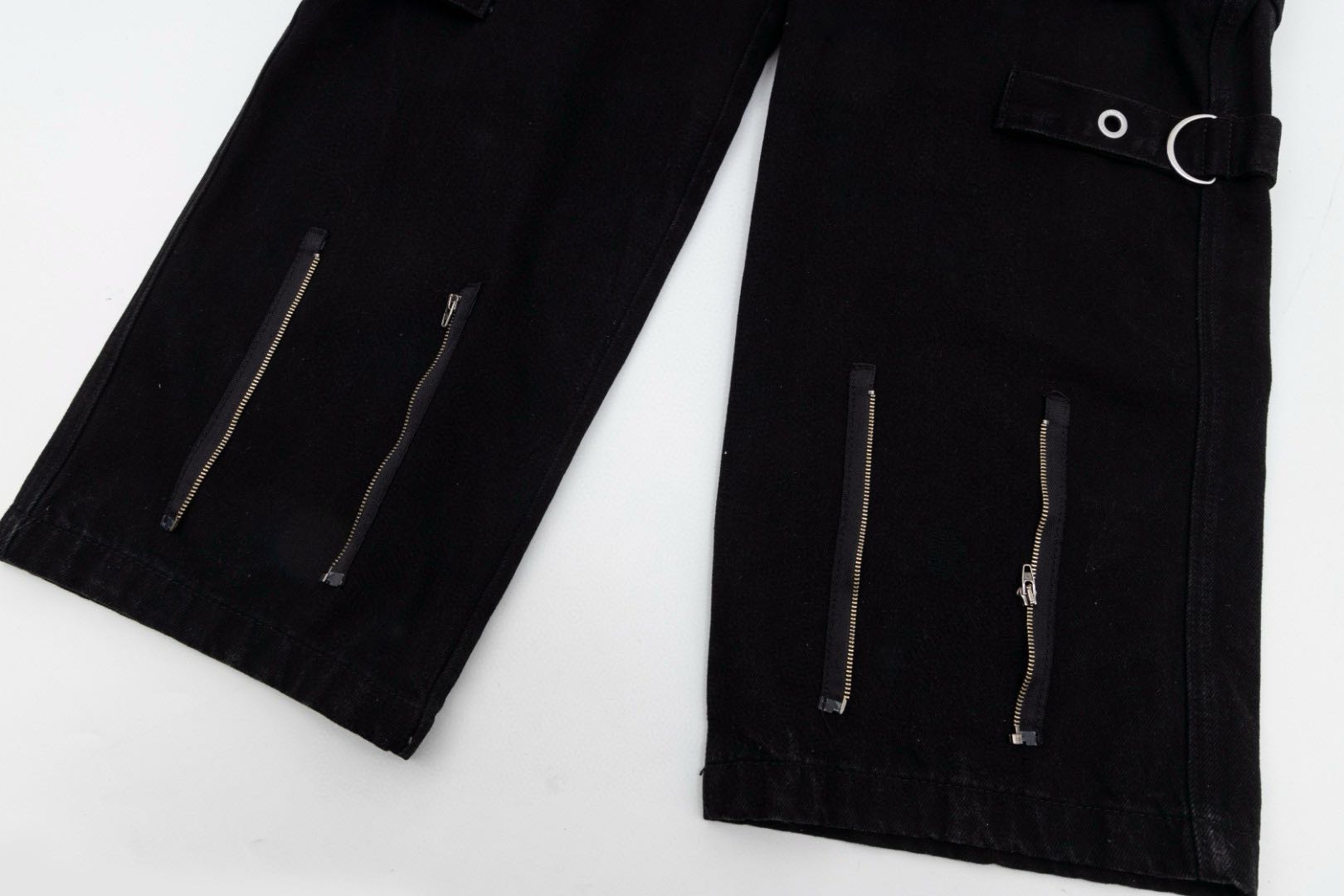 BALENCIAGA Men's Raver Baggy Pants in Black（681693TBP471055）