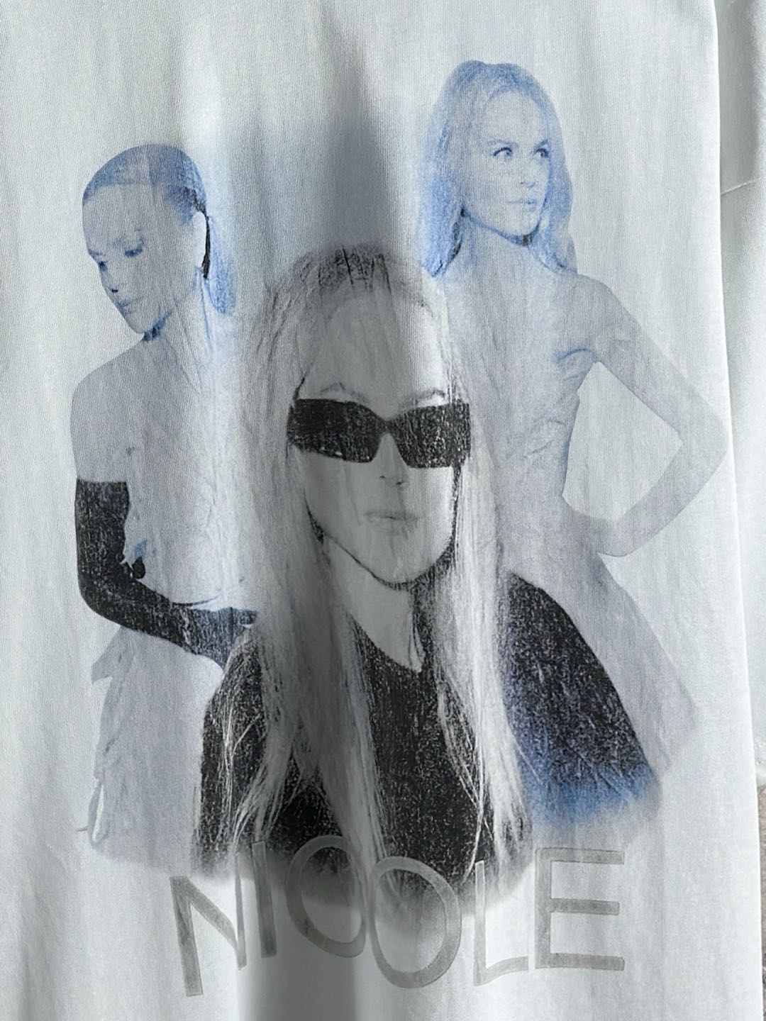 Balenciaga Ambassador Fanclub Series - Nicole Boxy T-shirt  (826344TSVW39012）