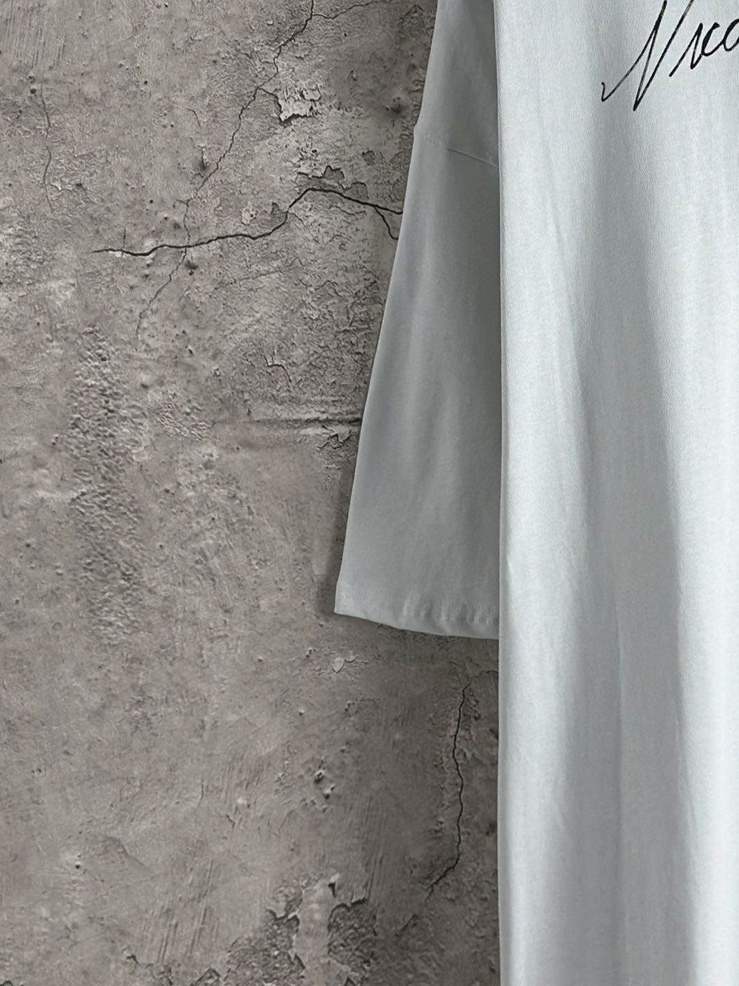 Balenciaga Ambassador Fanclub Series - Nicole Boxy T-shirt  (826344TSVW39012）