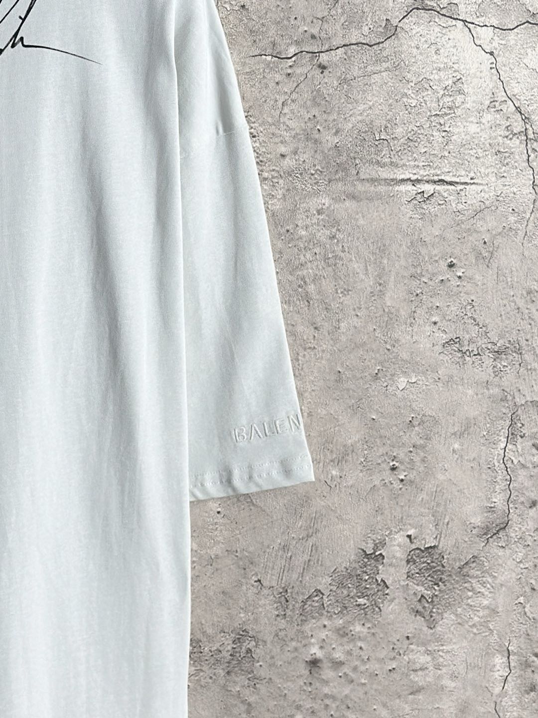 Balenciaga Ambassador Fanclub Series - Nicole Boxy T-shirt  (826344TSVW39012）