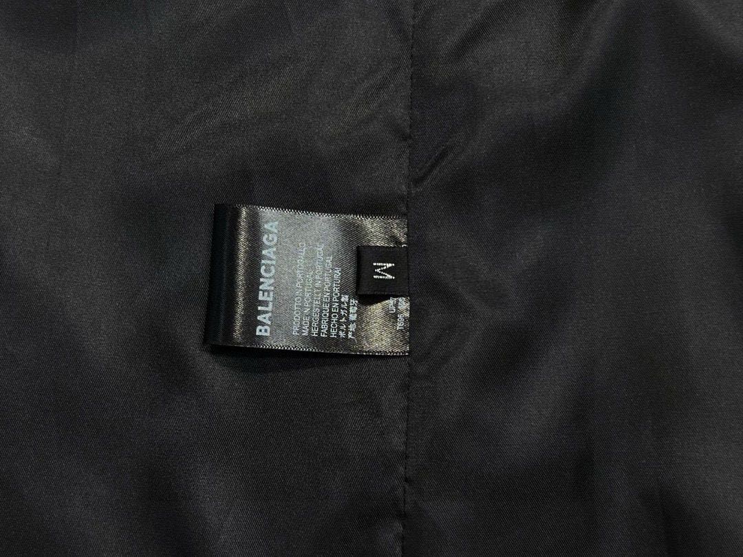 Balenciaga Men's Washed Jacket in Black（674430TJO251000）