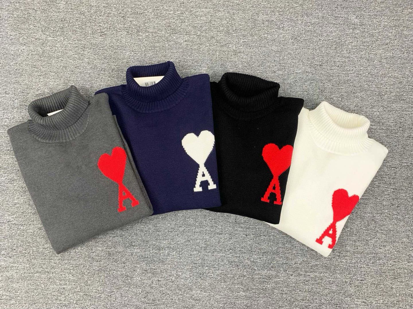 AMI Big Heart Logo Turtleneck Knit Black Men's Knit（H21K2030-18001）