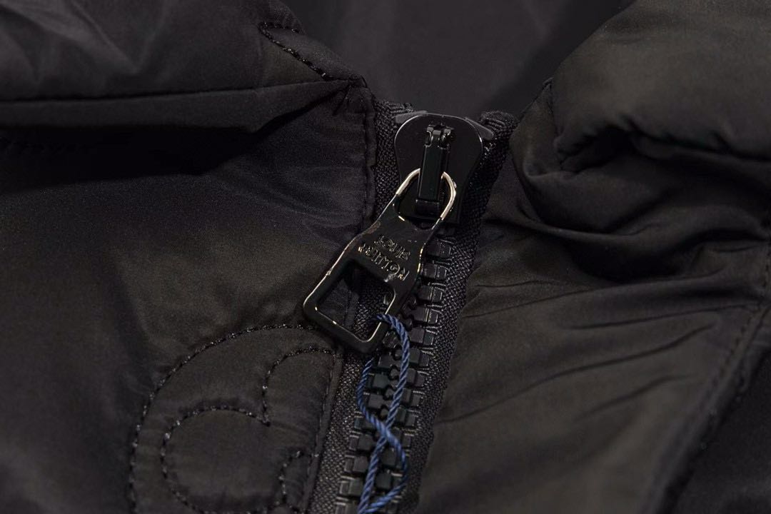 Louis Vuitton Monogram Padded Light Top（1A5VAO）