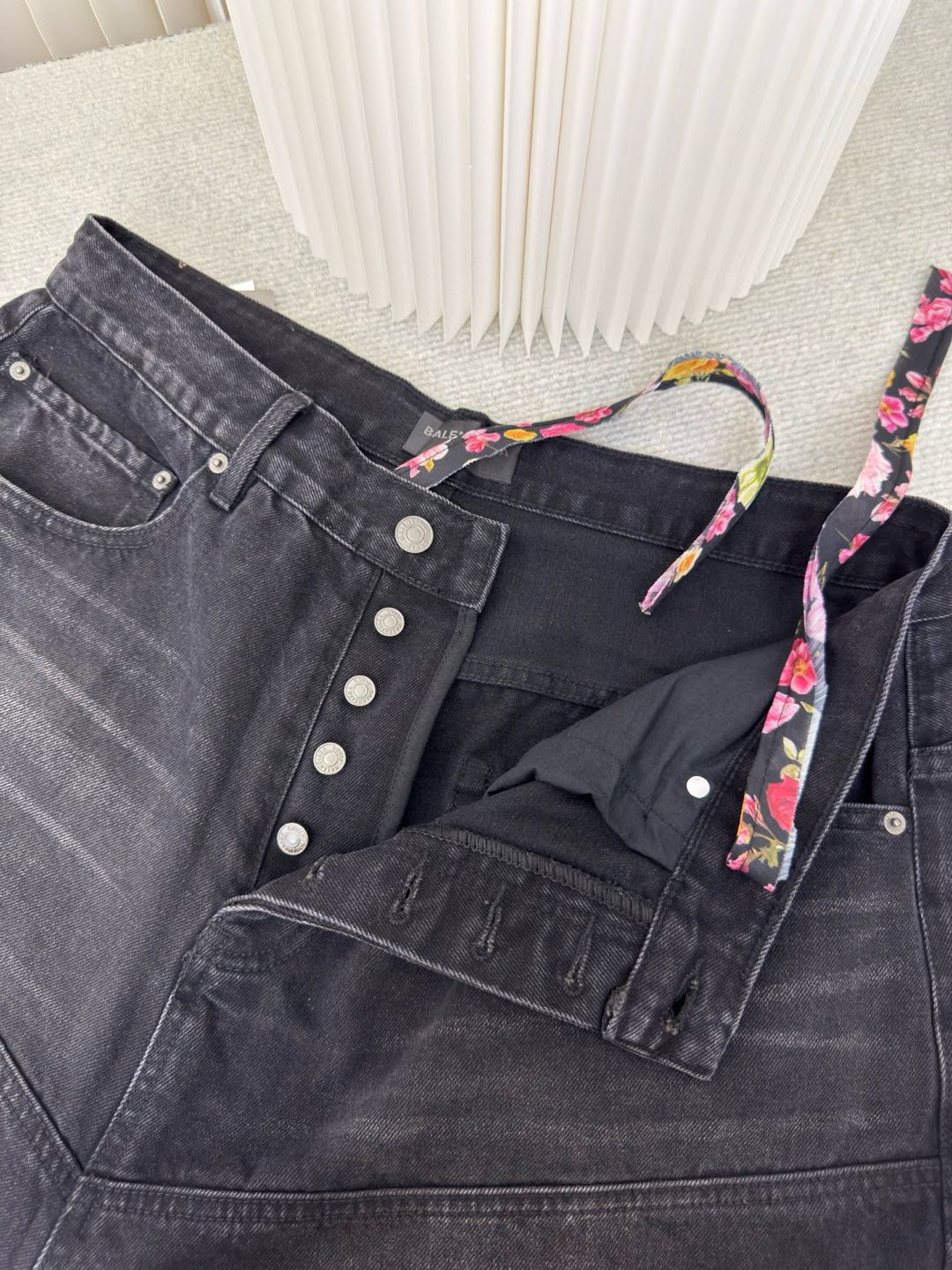 BALENCIAGA Men's George V Baggy Pants "Black"（814161TQW641089）