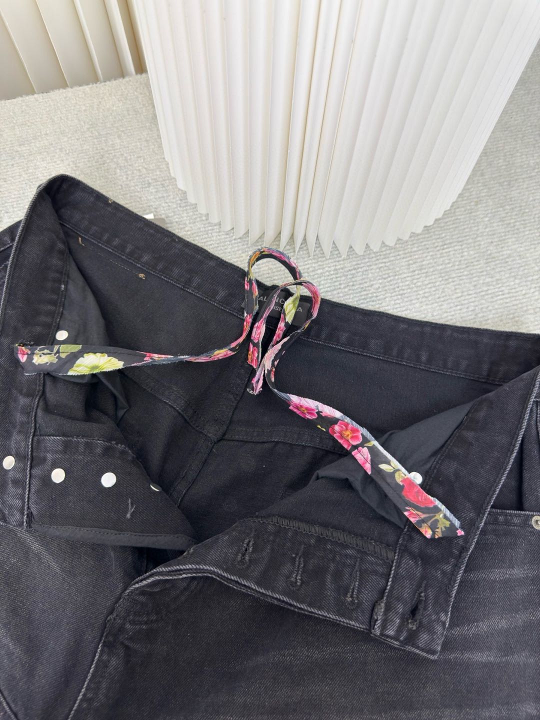 BALENCIAGA Men's George V Baggy Pants "Black"（814161TQW641089）