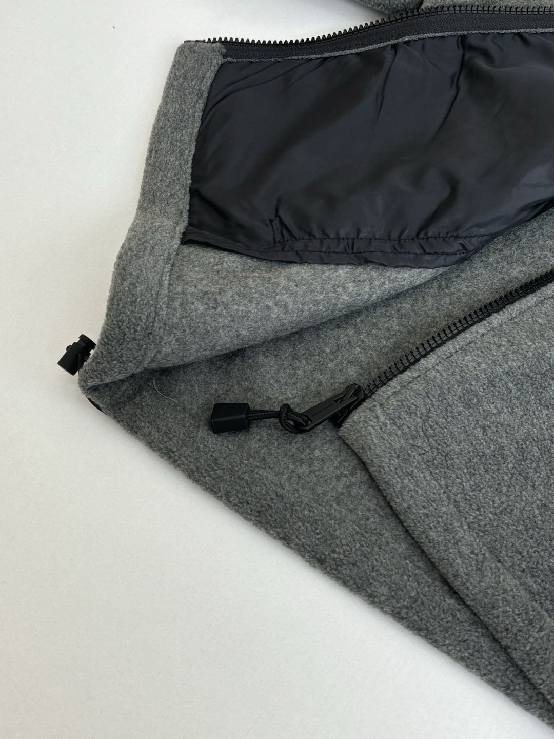 MiuMiu Grey Fleece Sweatshirt（MJL042-15V3-F0031-S-OOO）