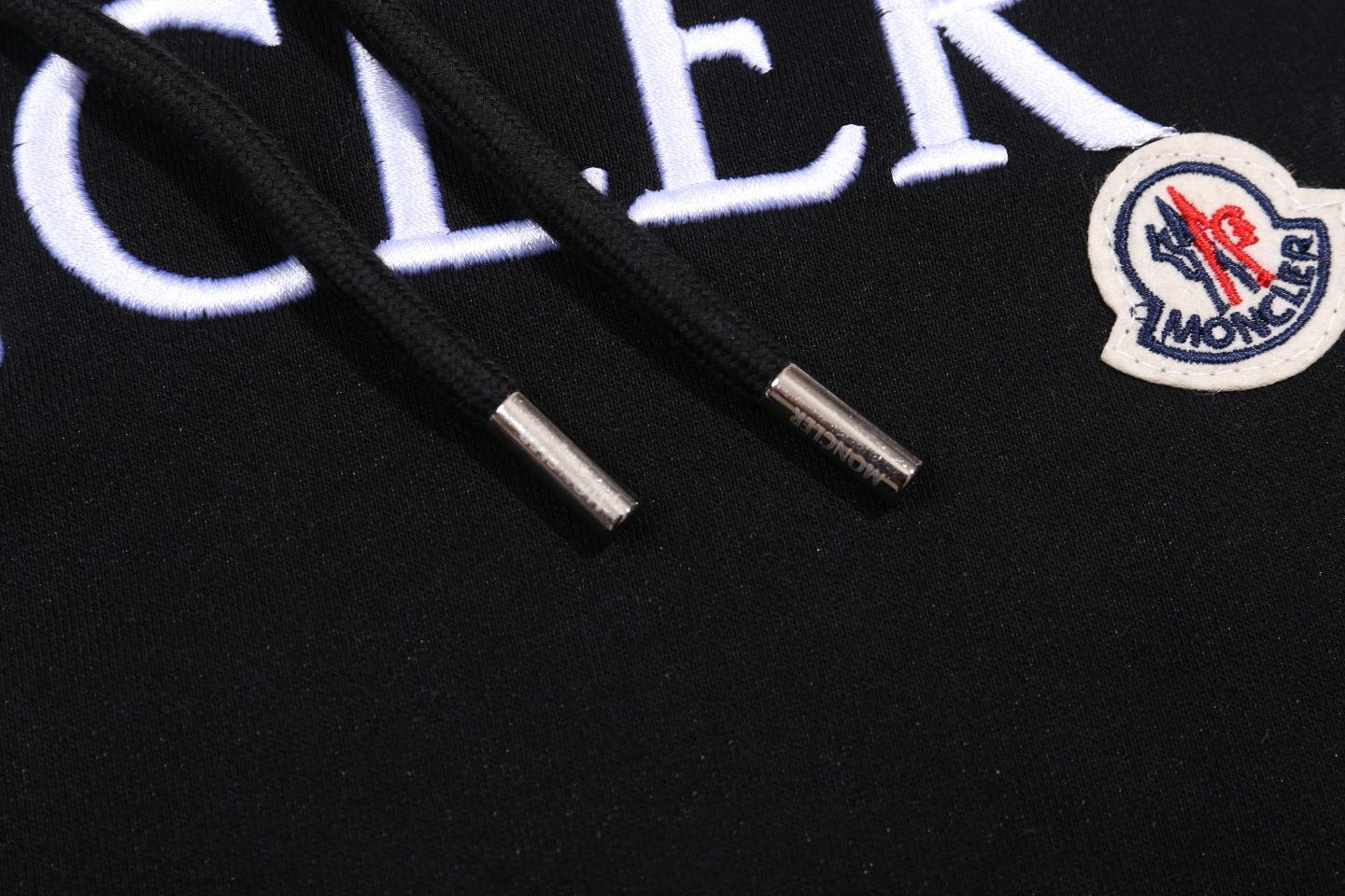 MONCLER Logo Cotton Fleece Hoodie Long Sleeve（I20938G0002689A1K999）