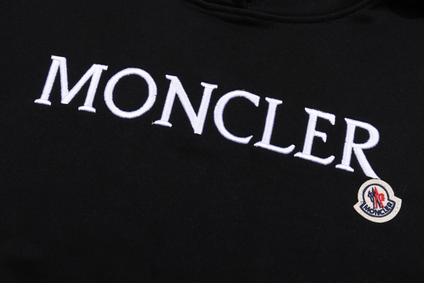 MONCLER Logo Cotton Fleece Hoodie Long Sleeve（I20938G0002689A1K999）