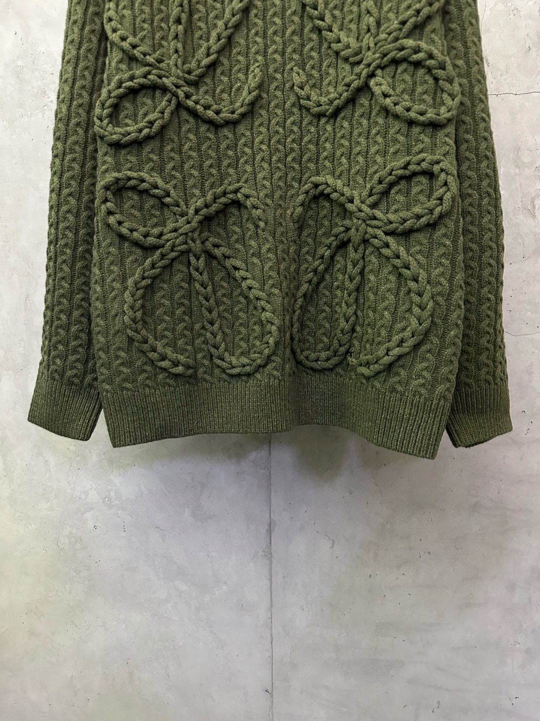 Loewe Cable Anagram sweater in wool (H526Y14K83-4160）