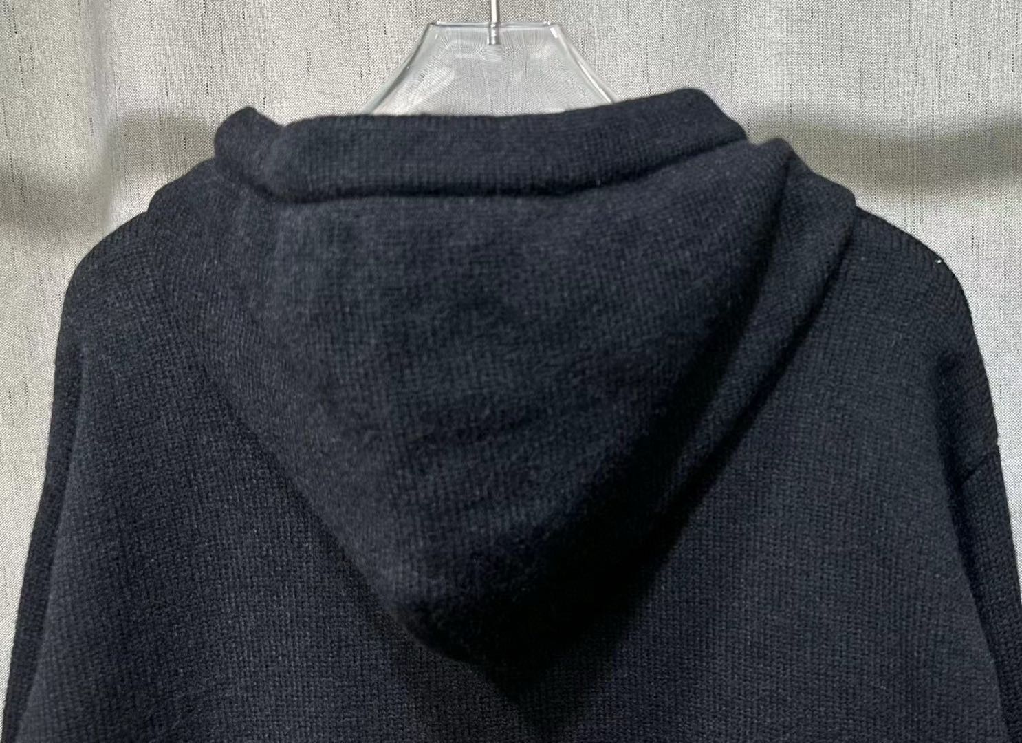 Amiri Bones Hoodie (AMKNHD1001001）