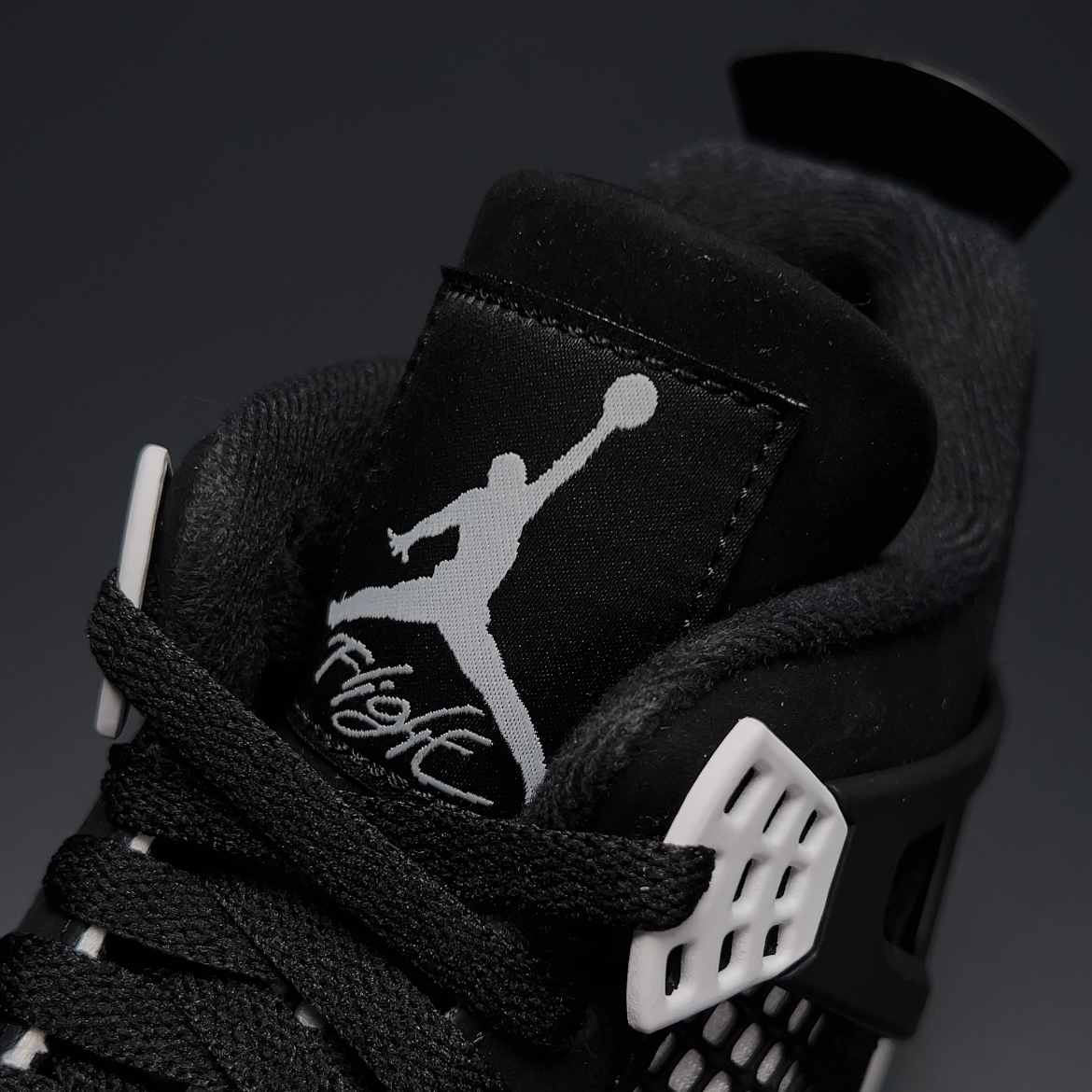 【LJR】Nike Air Jordan 4 Retro "White Thunder" LJR (FQ8138-001)