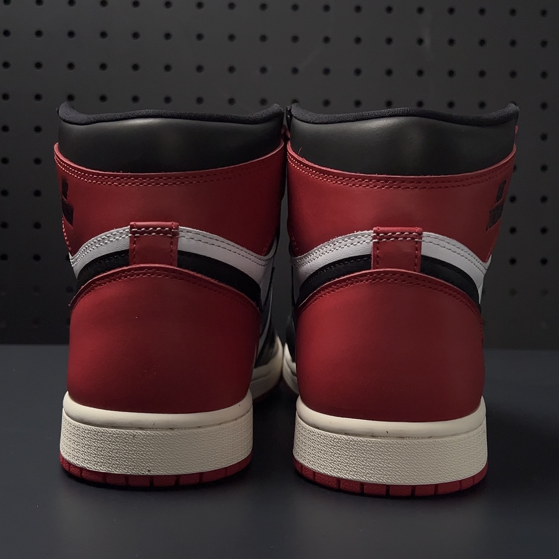 【LJR】Nike Air Jordan 1 Retro High OG "Black Toe Reimagined"（DZ5485-106）