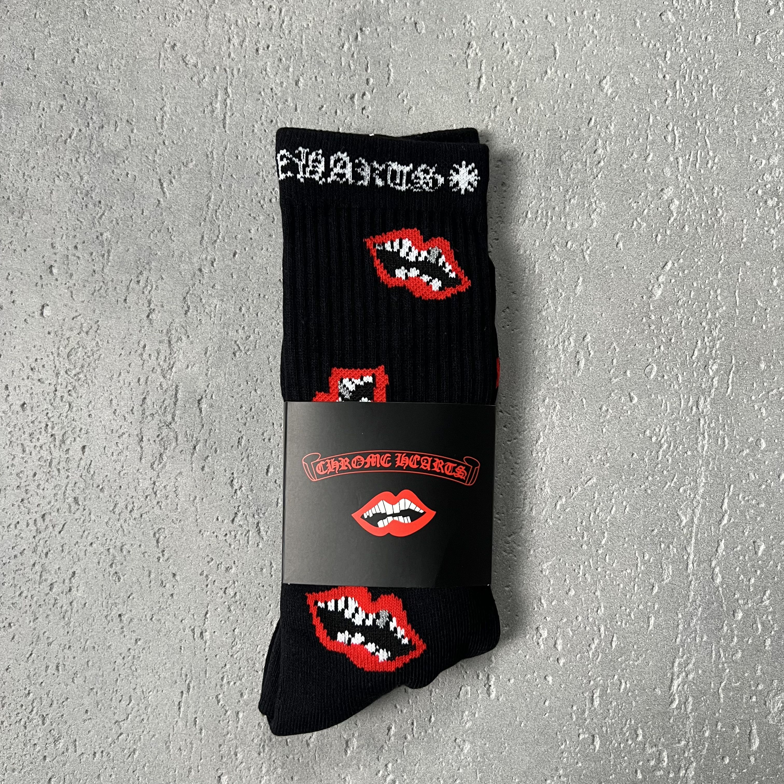 Chrome Heartsのソックス-赤い唇