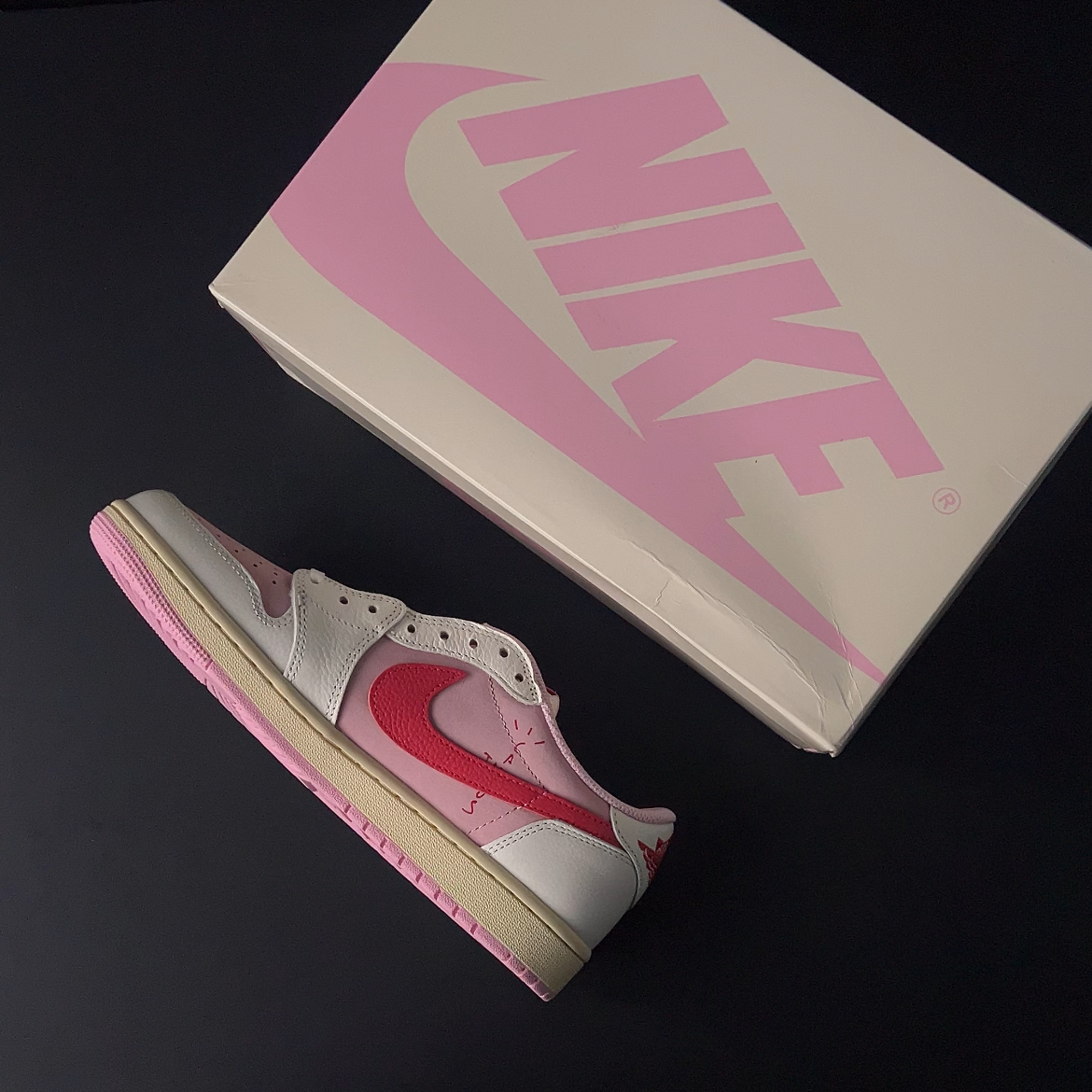 【LJR】Travis Scott × Nike Air Jordan 1 Low OG "Sail/Tropical Pink" (IQ7604-101)