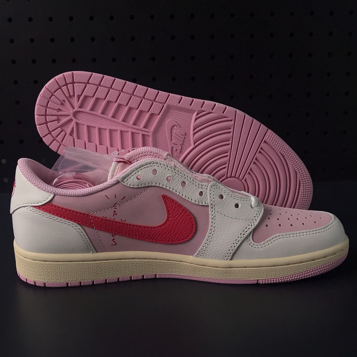 【LJR】Travis Scott × Nike Air Jordan 1 Low OG "Sail/Tropical Pink" (IQ7604-101)
