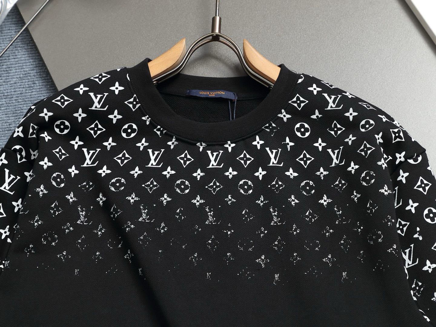 Louis Vuitton gradient print T-shirt（115697）