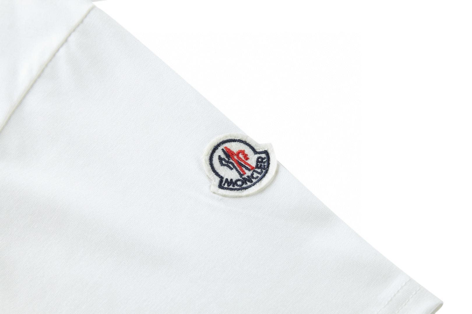 Moncler White Logo Cotton T-shirt（K10918C0001189AJS034）